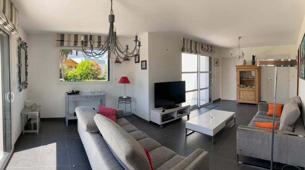 Villa Rosamar - *